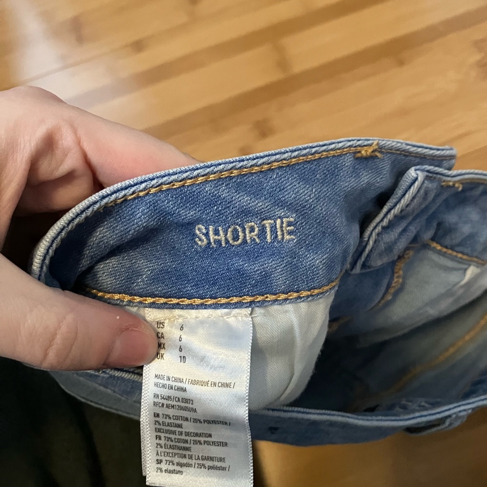 American Eagle shortie size 6 shorts - Picture 3 of 4